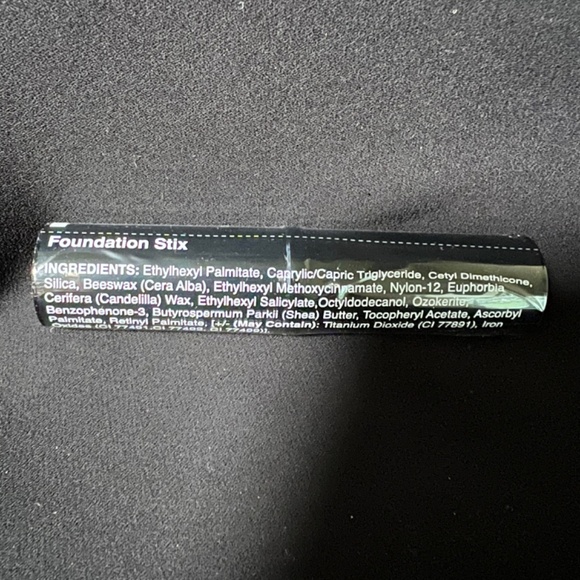 K.G.SCosmetics Natural foundation stix - Picture 3 of 5